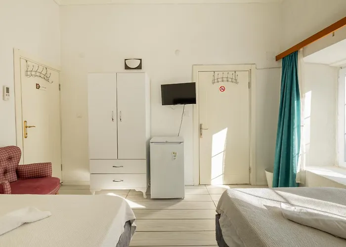 Zuemruet Gazde/Camere de închiriat *