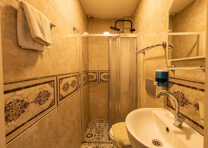 Zuemruet Gazde/Camere de închiriat